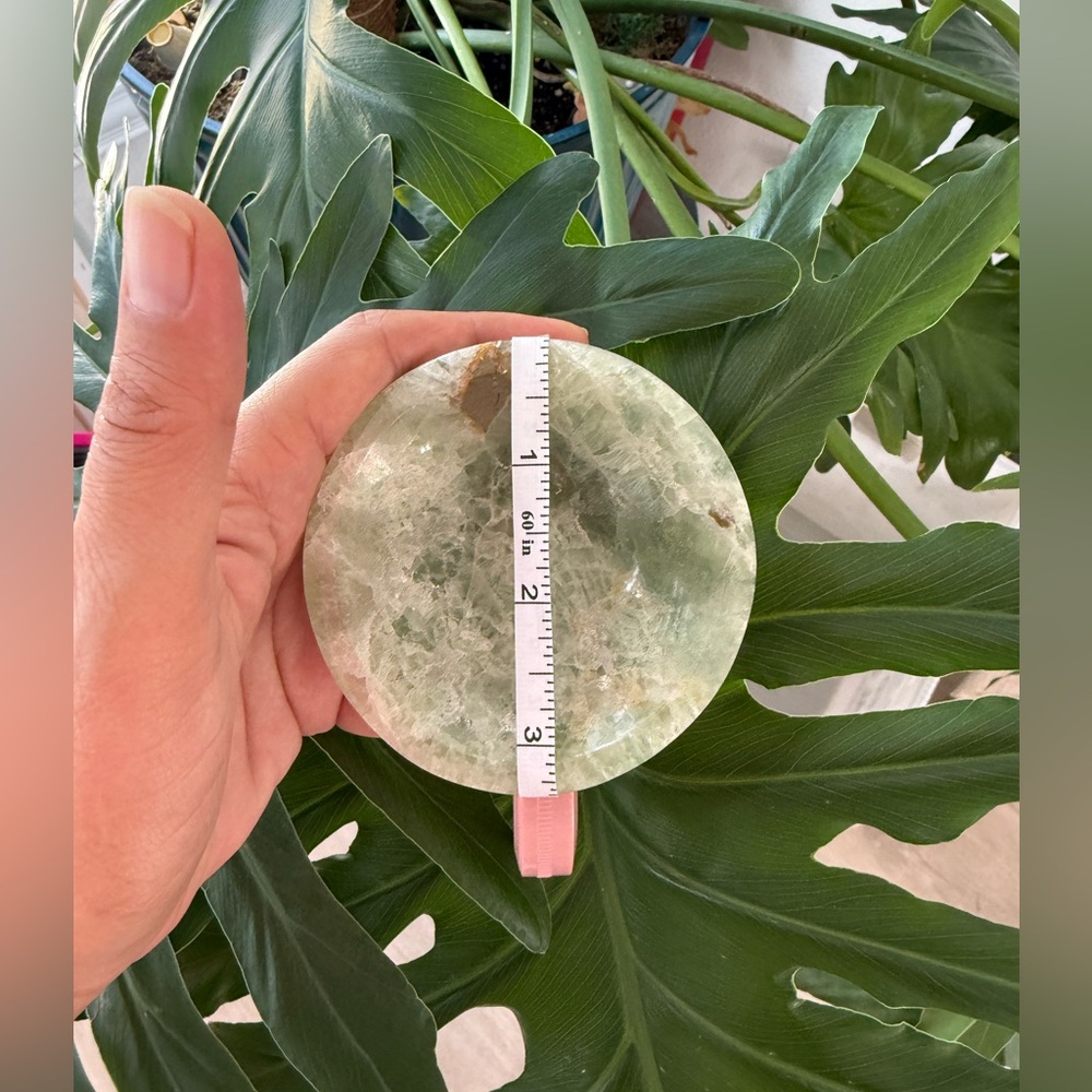 Green Fluorite bowl - Picture 7 of 7